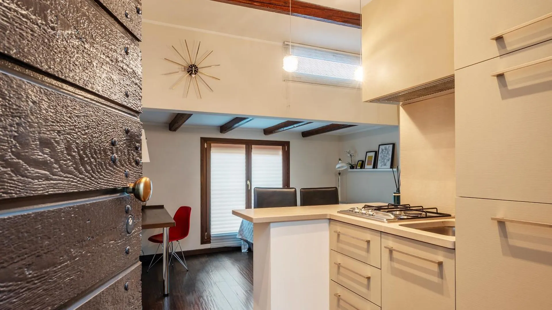 Ad Un Passo Da Piazza Di Pietra - Mini House Lejlighed Rom