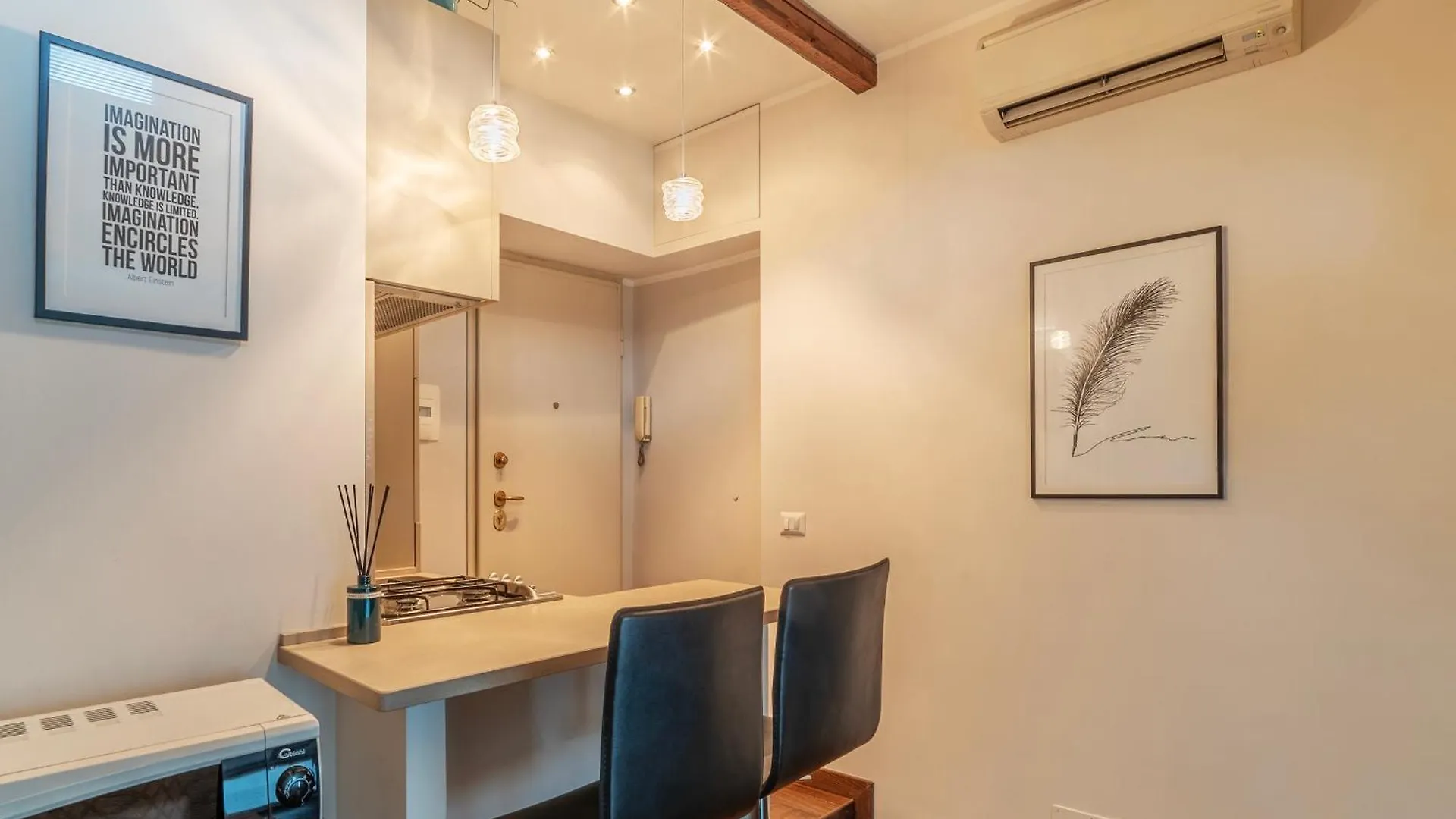Ad Un Passo Da Piazza Di Pietra - Mini House Lejlighed Rom