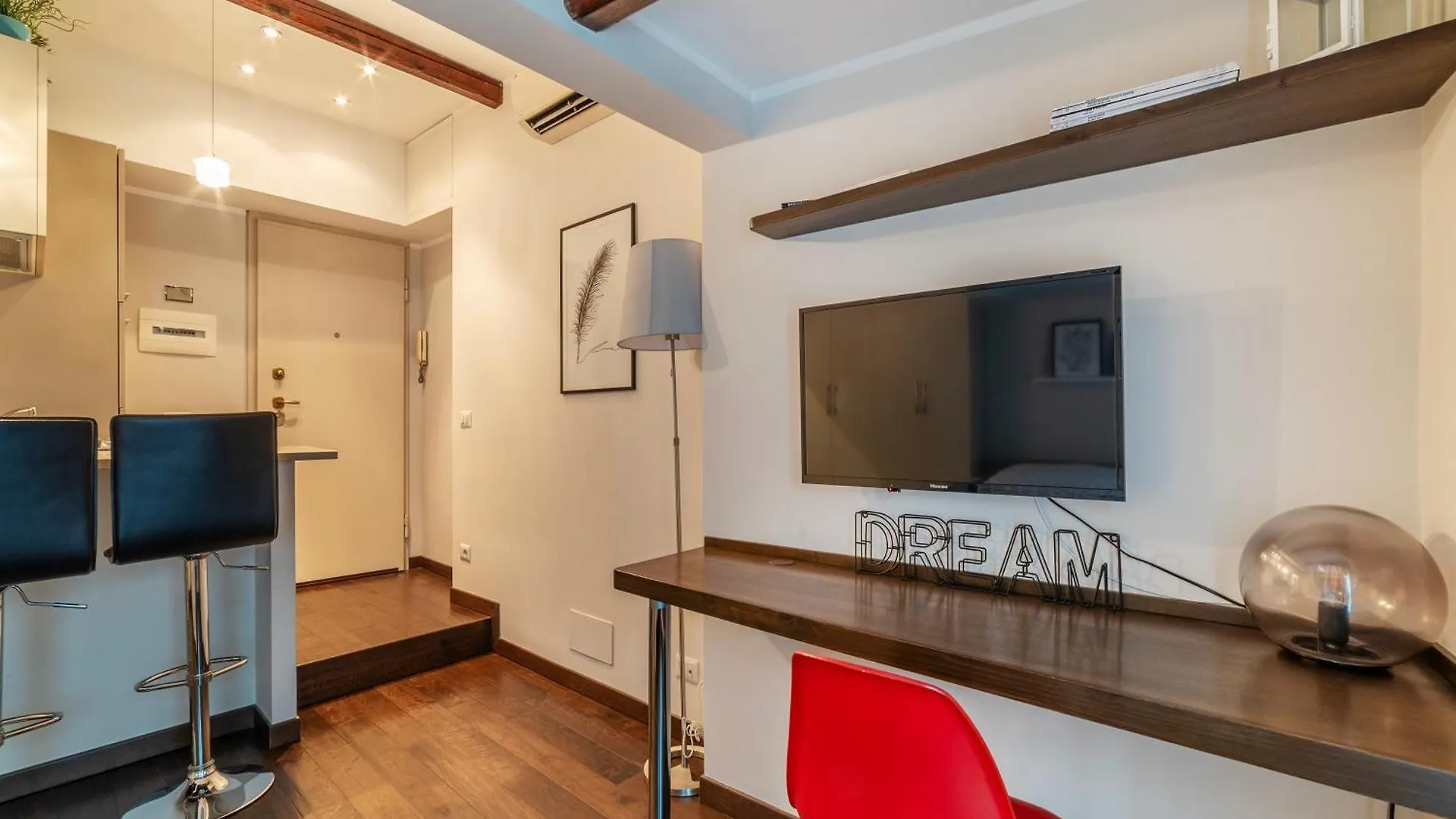 Ad Un Passo Da Piazza Di Pietra - Mini House Apartment Rome