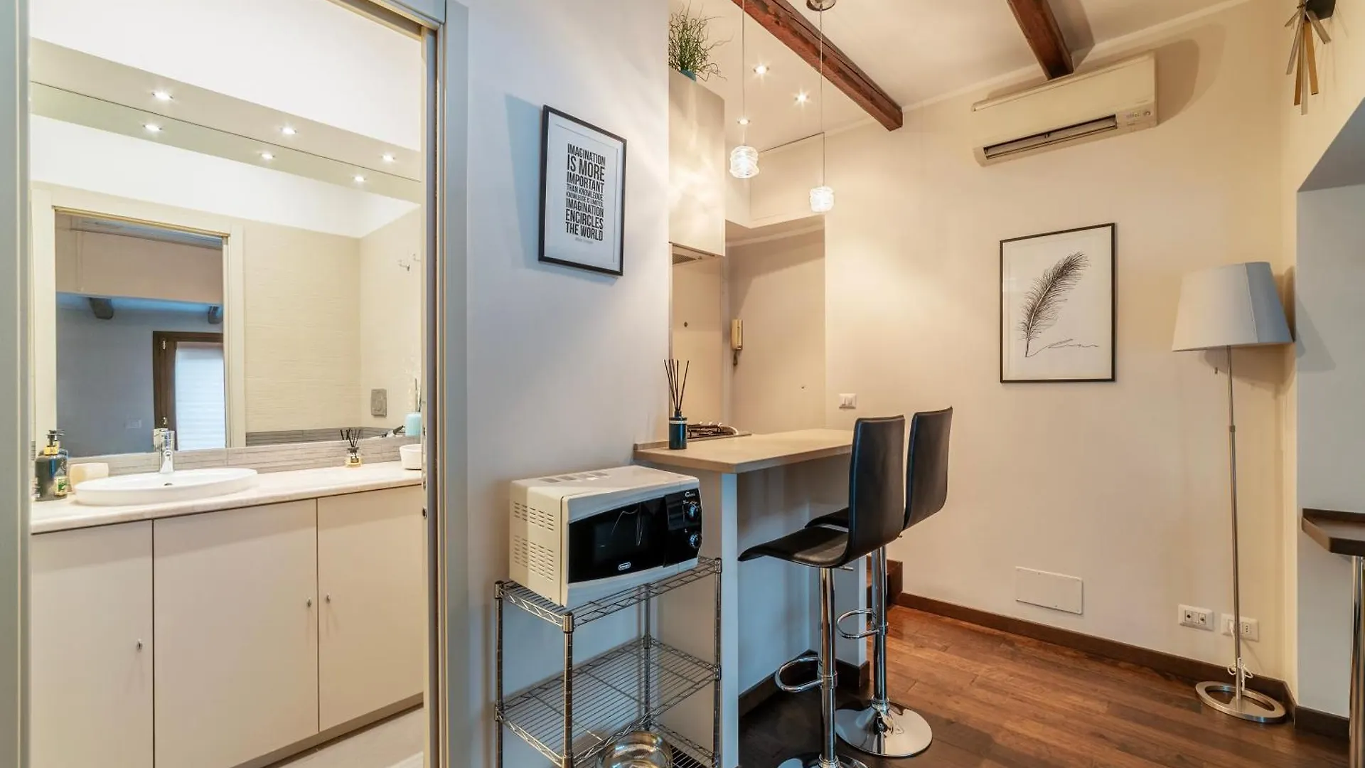 Ad Un Passo Da Piazza Di Pietra - Mini House Apartment Rome