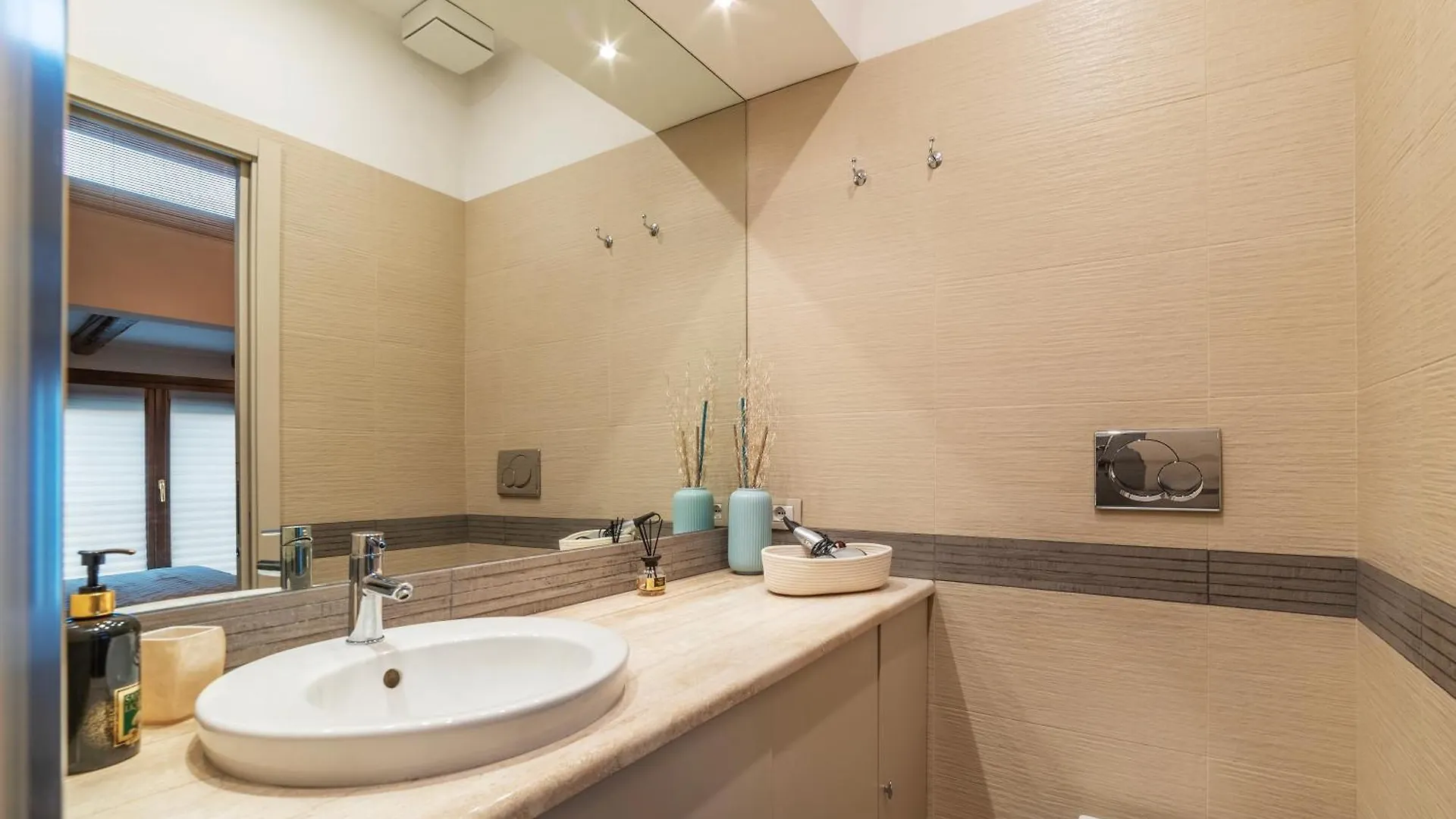 Ad Un Passo Da Piazza Di Pietra - Mini House Apartment Rome